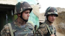 Հայկական բանակի զինծառայողները Ադրբեջանի զորքերի հետ շփման գծում, արխիվ