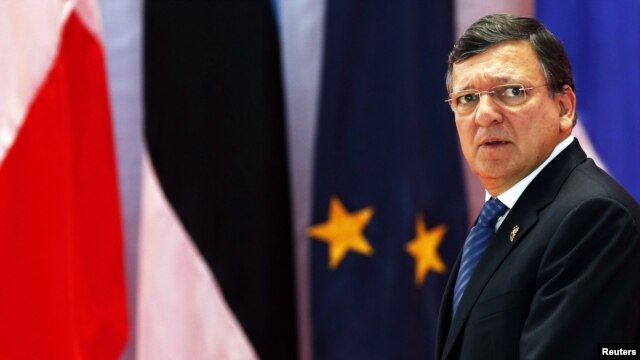 European Commission President Jose Manuel Barroso arrives for the opening ceremony for the ASEM summit in Vientiane, Laos, on November 5.