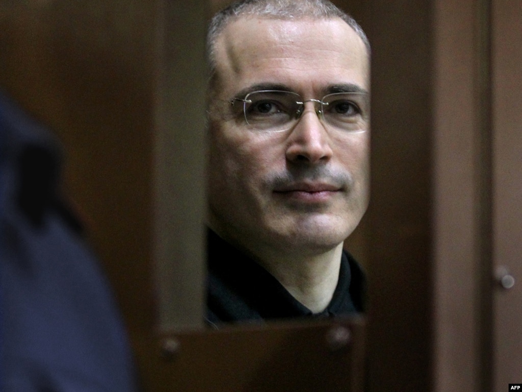 Wife Sees Khodorkovsky In Russian Jail Until 2012