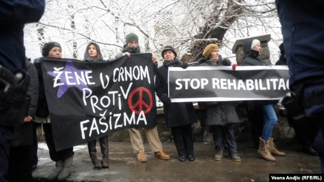 Protest, Žene u crnom