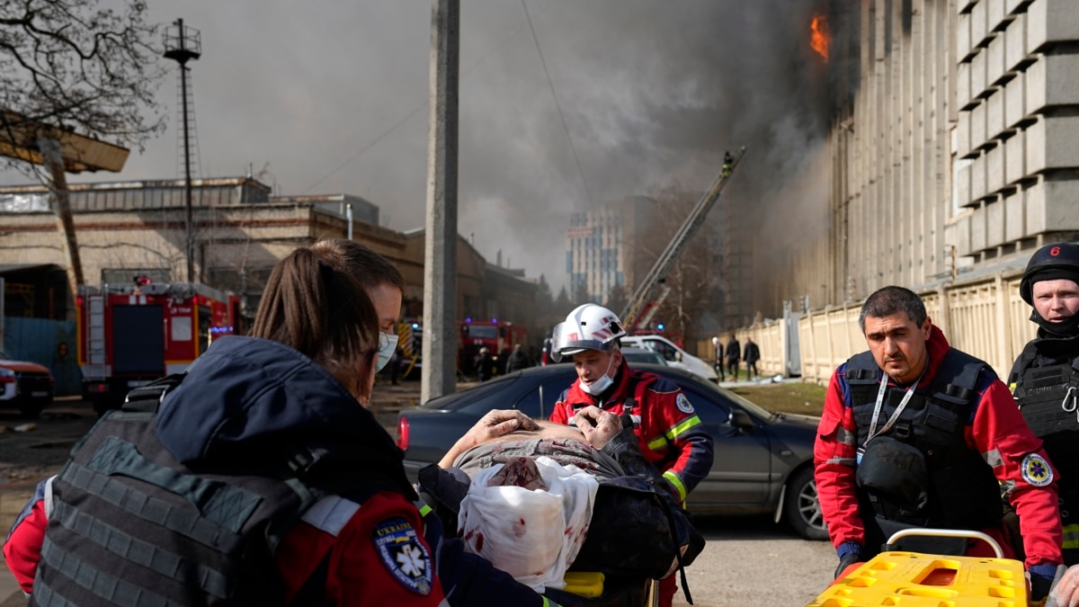 Több halottja van a Harkivot érő újabb orosz rakétatámadásnak