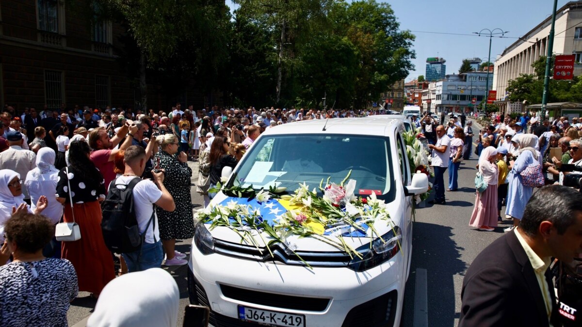 Posmrtni Ostaci Rtava Genocida Polo Eni U Memorijalnom Centru