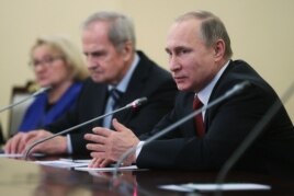Владимир Путин на встрече с председателями КС в Петербурге. 14 декабря 2015 года