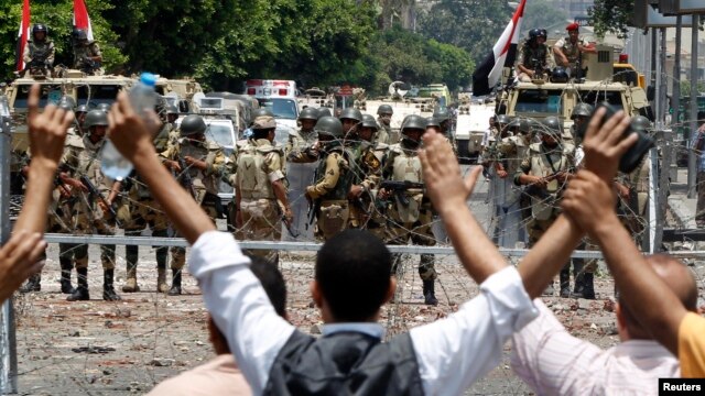 حومه قاهره در روز دوشنبه