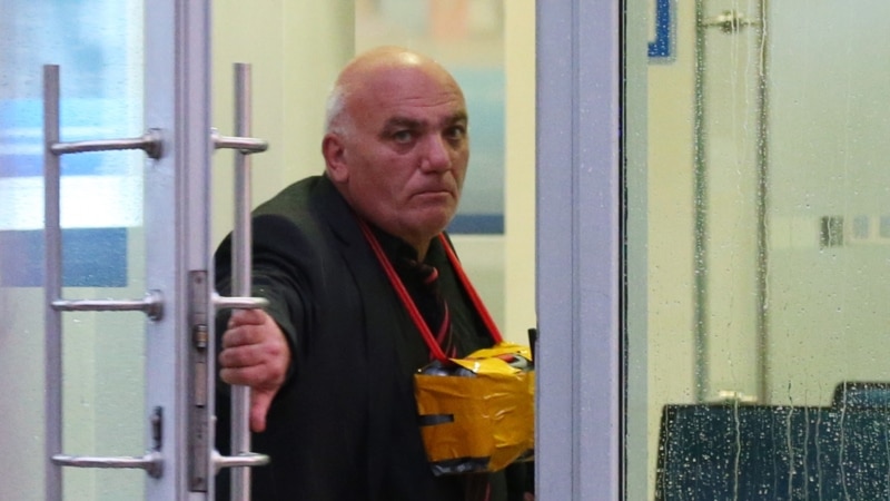 Мужчина, захвативший отделение банка в Москве, сдался