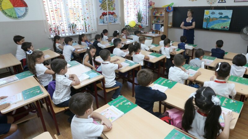 В школах и вузах Армении начался новый учебный год