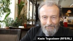79 жастағы тұрғын Эльвир Овчинников. Алматы, 8 сәуір 2016 жыл.