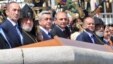 Lideri armeni și azeri la Stepanakerț, în capitala regiunii Nagorno-Karabach, la 9 mai 2012, privind parada militară cu ocazia Zilei Victoriei