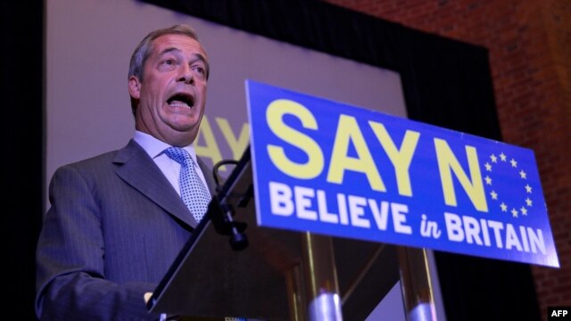 Найджел Фарадж, лидер евроскептической партии UKIP, известен своей яростной "антибрюссельской" риторикой