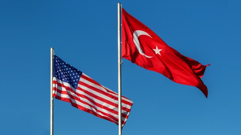 Госдеп рекомендовал семьям дипломатов в Стамбуле вернуться в США