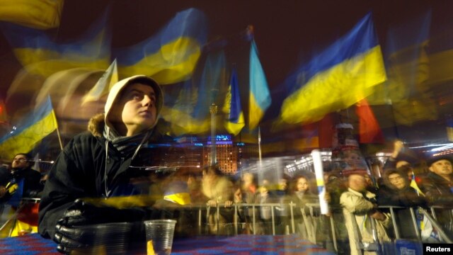 На площади Независимости в Киеве, 12 декабря 2013 года