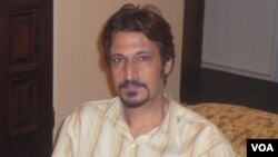 His son said Heshmatollah Tabarzadi had "very likely" been arrested on May 17 and reportedly was transferred to the special wing of a Tehran prison notorious for housing political prisoners for the country's intelligence service.