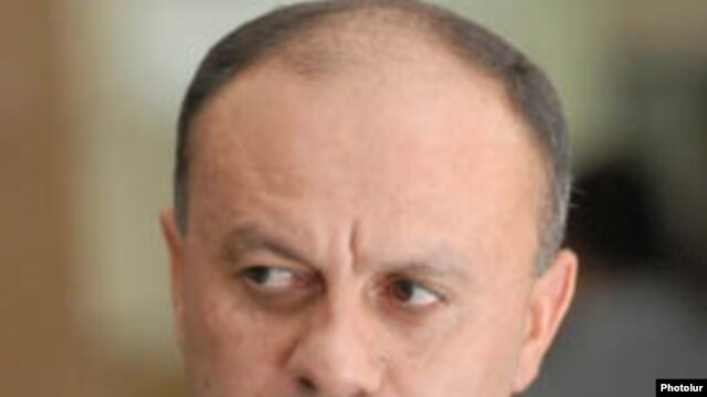 Armenian Defense Minister Seyran Ohanian (file photo)