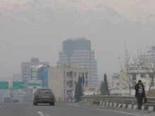 Iran -- Thick haze covers the Iranian capital Tehran, 05Jan2007