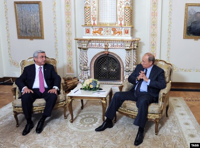 Президент Вірменії Серж Саргсян (ліворуч) під час зустрічі з президентом Росії Володимиром Путіним. Вересень 2015 року