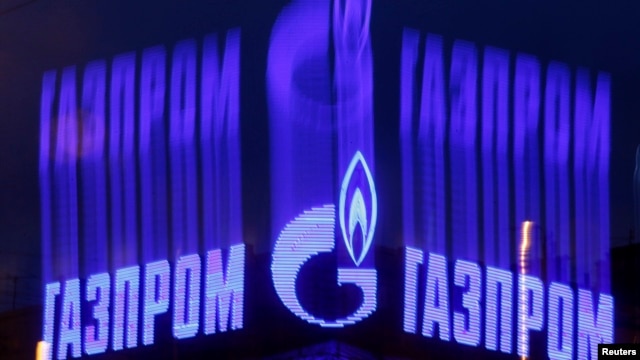Орусиянын ири "Газпром" компаниясынын Санкт-Петербург шаарындагы жарнамасы, 14.11.2013