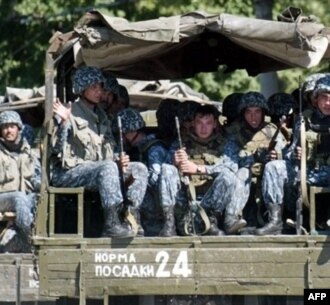 Андижон воқеаларидан кейин Мудофаа ва Ички ишлар вазирлигига қарашли махсус кучларнинг ҳам МХХ назоратига ўтгани айтилади.