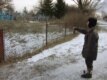 Іван Костюк показує місце, де були поховані розстріляні вояки 