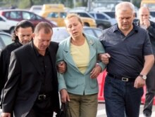 Russia -- Relatives of victims who died in Russian TU-154 aircraft in Ukraine wait at St. Petersburg's Pulkovo airport for a flight to travel to the crash site, 23Aug2006