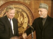 Jaap de Hoop Scheffer (left) and Karzai in Kabul in February (epa)