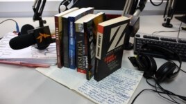 Cărţi de Vladimir Beşleagă şi manuscrisul romanului Voci