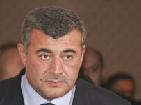 At least three other opposition candidates plan to challenge Levan Gachechiladze (ITAR-TASS)