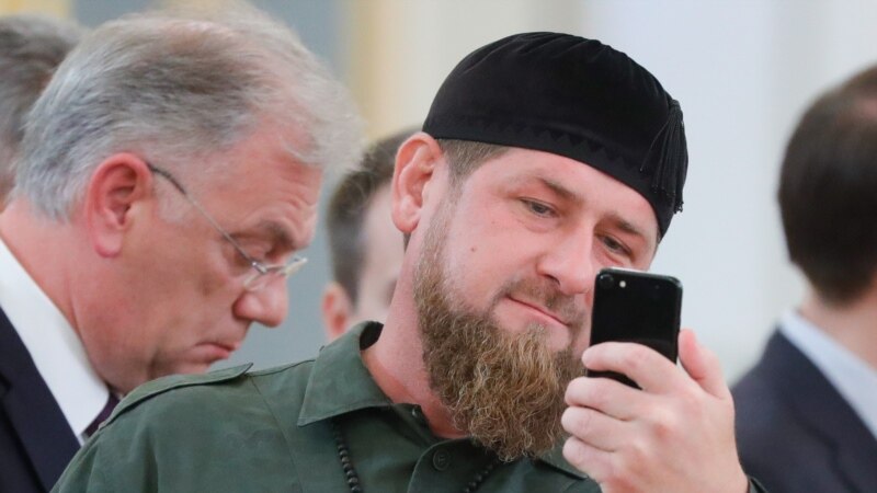 Лайк по приказу. Как учителей в Чечне заставляют хвалить Кадырова