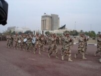 Iraqi troops in training (RFE/RL)