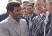 Ahmadinejad arriving in Dushanbe on July 25 (RFE/RL)