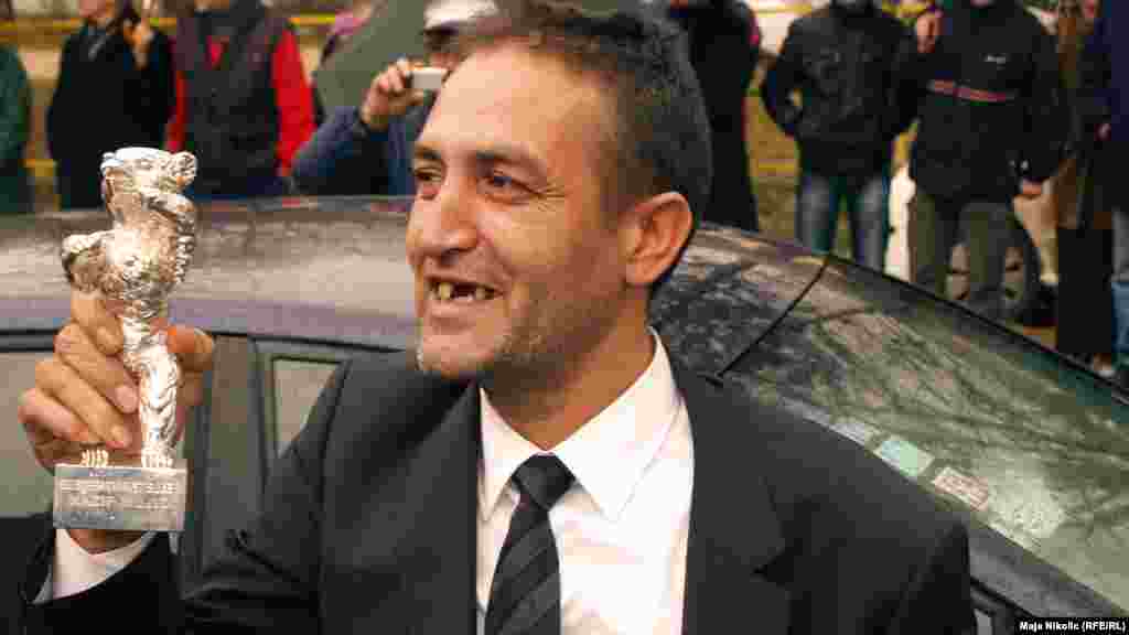 Mujic told RFE/RL that the message of the film is that "ethnicity, religion, confession…is not important. What's important is to be a human being. If you cut your finger, the blood will be the same, regardless of religion and faith."