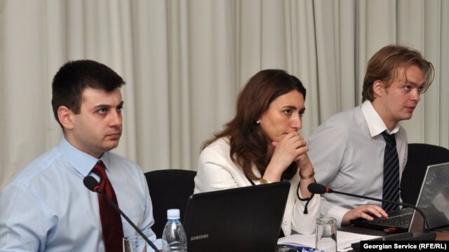 ფარმაცევტული ბაზრის შესახებ ანგარიშის პრეზენტაცია