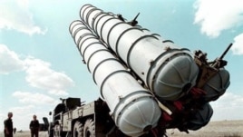 ruske S-300 protuzračne rakete u kampu za vojnu obuku u Rusiji