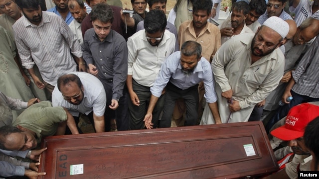 Shahzad's burial in Karachi, June 1