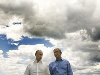 Putin (left) with Bush in Maine on July 2 (AFP)