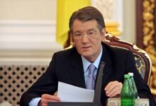 Ukraine - Ukrainian President Viktor Yushchenko talks during round-table talks at Presidential office in Kyiv, 27Jul2006