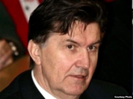 Ejup Ganić, arhivska fotografija