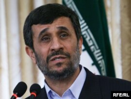 د ایران ولسمشر احمدي نژاد په کابل کې له حامد کرزي سره وکتل