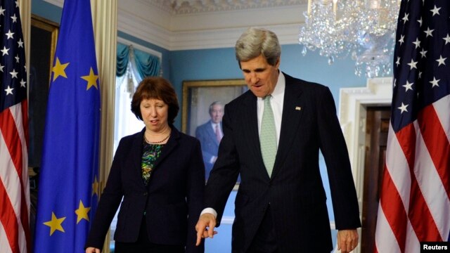 Catherine Ashton dhe John Kerry