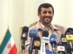 محمود احمدی نژاد، در فرودگاه مهرآباد تهران، قبل از پرواز به سوی نيويورک