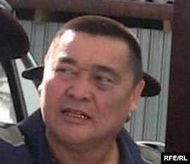 Рамазан Есергепов в день оглашения его тюремного приговора. Тараз, 8 августа 2009 года.