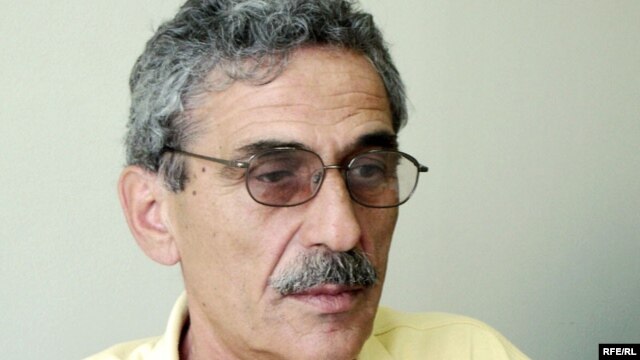Ismail Hasani