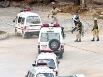 Paklistani security forces near the Red Mosque today (AFP)