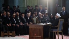 Иран президенті Хассан Роухани баспасөз жиынында сөйлеп отыр. Тегеран, 17 қаңтар 2016 жыл.