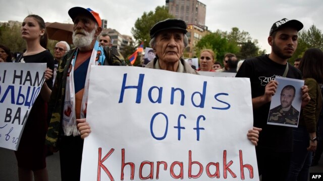 Акция протеста против визита Сергея Лаврова в Ереван