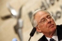 Ambassador Keith Smith addressing the Prague Energy Forum (RFE/RL)