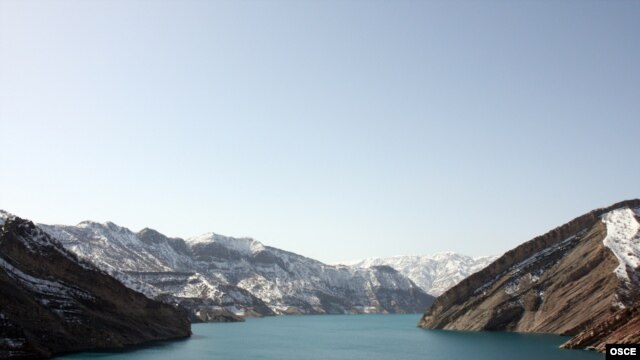 While Tajikistan sees energy independence and economic development in hydropower on the Vakhsh and other rivers, Uzbekistan fears for its agriculture on an already-overburdened river system.