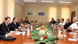 Armenia - Defense Minister Seyran Ohanian (second from left) meets U.S. Lieutenant General Mark Hertling in Yerevan, 18Jul2012.