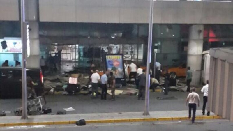 Стамбул: взрывы в аэропорту имени Ататюрка
