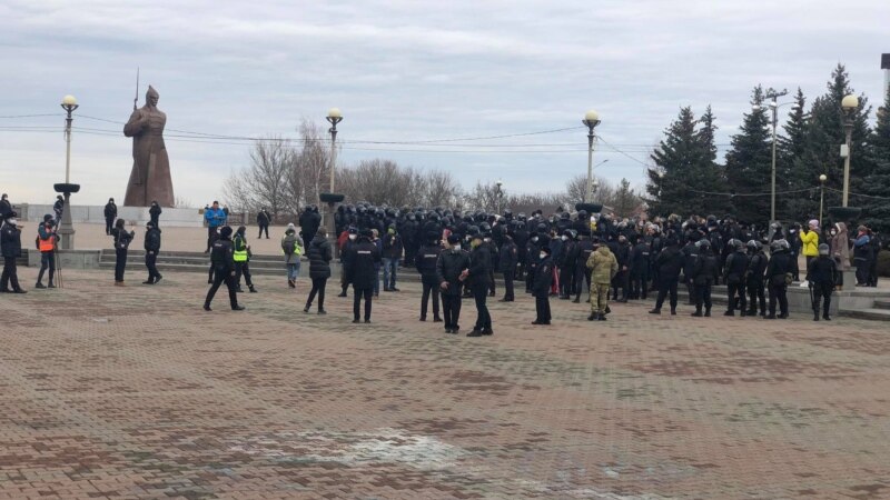 В Ставрополе на акции в поддержку Навального задержаны десятки участников