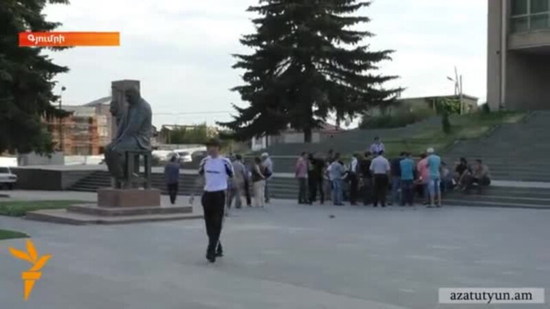 Гюмринцы требуют урегулировать сложившуюся в Ереване ситуацию мирным путем